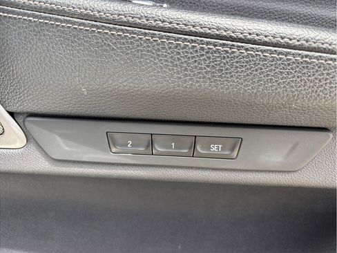 Used 2021 BMW 740i image 50