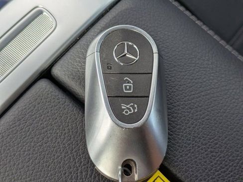 Used 2025 Mercedes-Benz C 300 4MATIC Sedan image 23