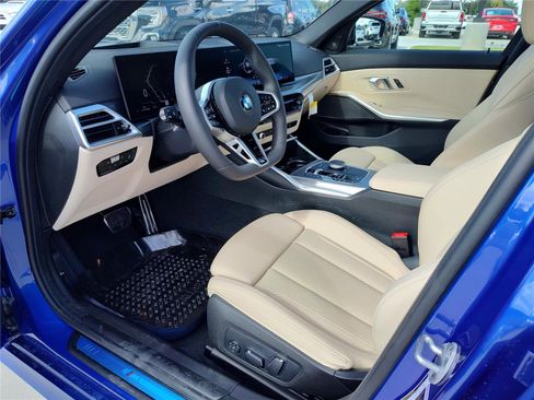 Used 2026 BMW 330i Sedan w/ M Sport Package RWD image 2