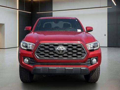 Used 2020 Toyota Tacoma TRD Off-Road AWD/4WD image 9