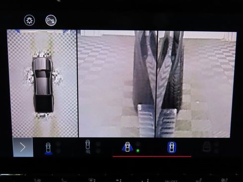 Used 2023 GMC Canyon Denali image 20