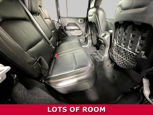 Used 2022 Jeep Wrangler Unlimited Rubicon w/ Xtreme Recon 35" Tire Package AWD/4WD image 23