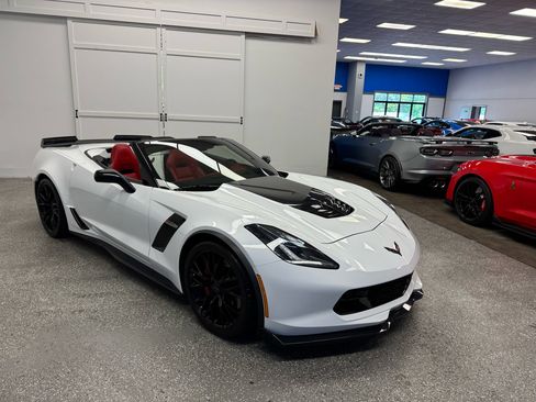 Used 2016 Chevrolet Corvette Z06 w/ 2LZ Preferred Equipment Group image 2