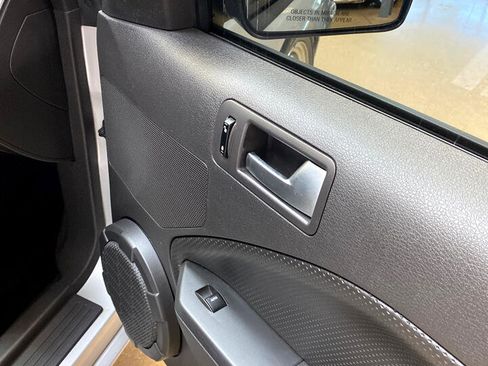 Used 2006 Ford Mustang GT image 33