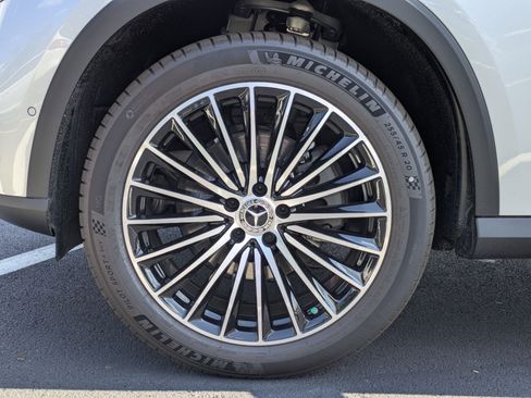 New 2025 Mercedes-Benz GLC 300 image 13