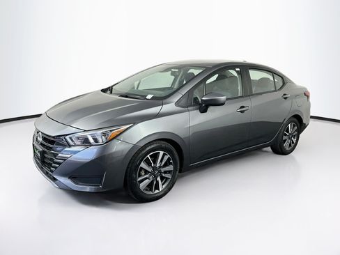 Used 2024 Nissan Versa SV FWD image 3