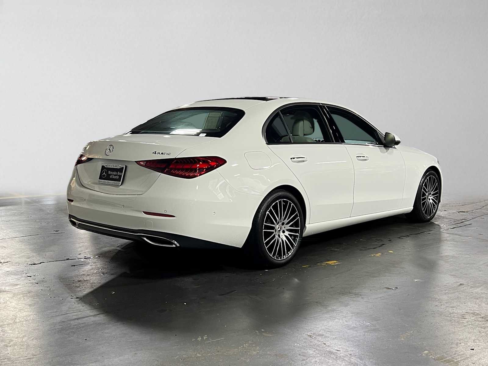 Used 2026 Mercedes-Benz C 300 4MATIC Sedan image 3