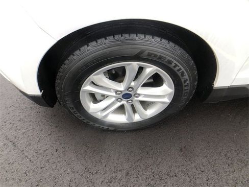 Used 2020 Ford Edge SEL image 10