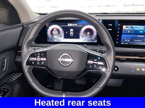 Used 2023 Nissan Ariya AWD image 21