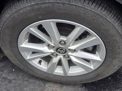 Used 2025 Toyota Camry LE image 24