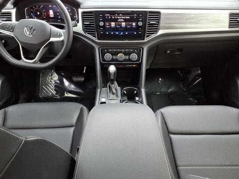 Used 2022 Volkswagen Atlas Cross Sport SE w/ Panoramic Sunroof Package image 15