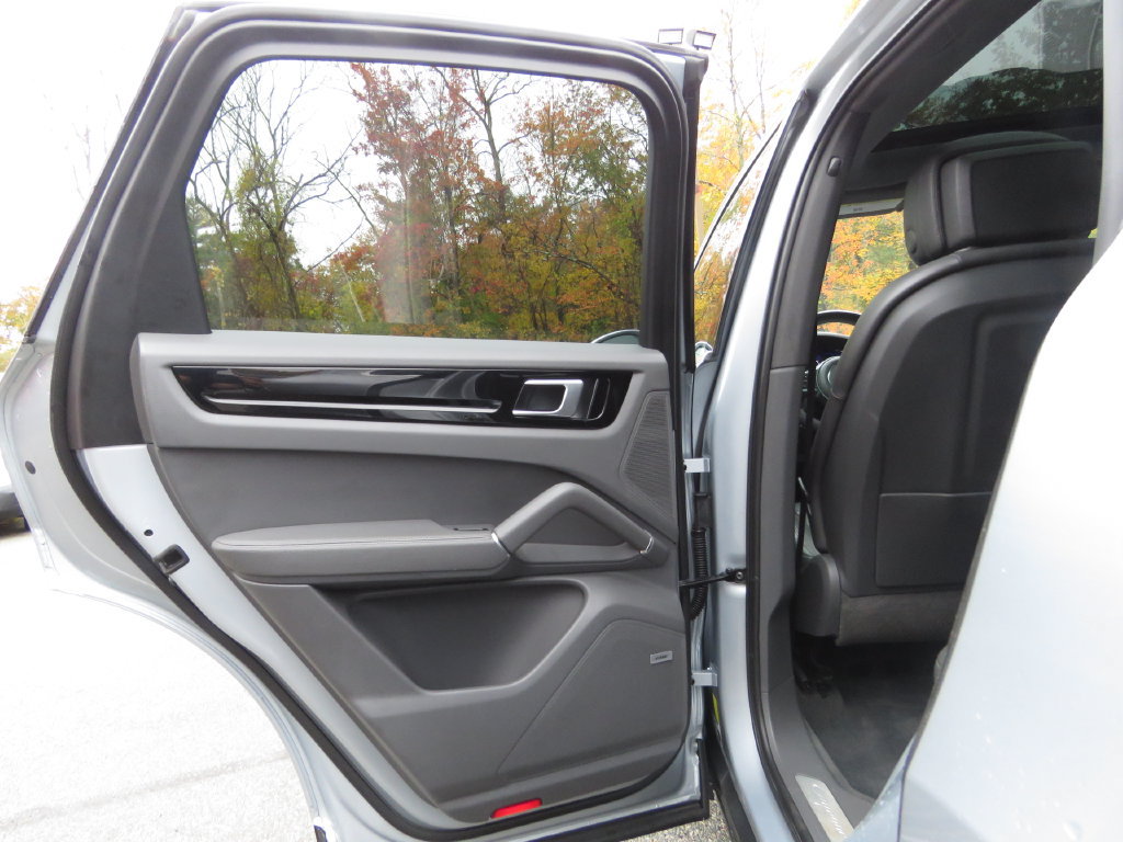 Used 2019 Porsche Cayenne S AWD/4WD image 19