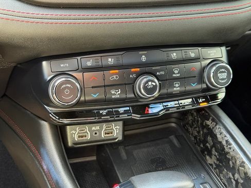 Used 2024 Dodge Durango R/T AWD/4WD image 14