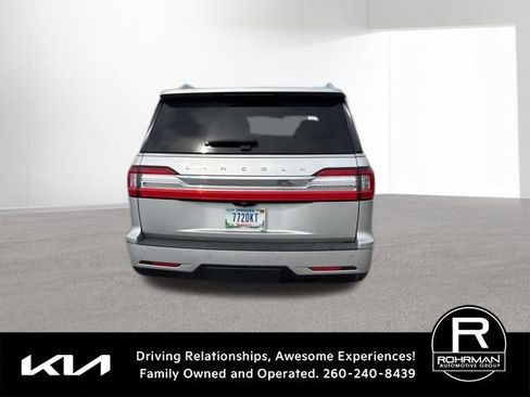 Used 2018 Lincoln Navigator L Reserve w/ Technology Package image 4