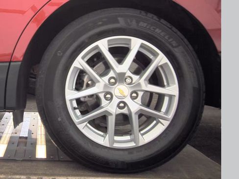 Certified 2024 Chevrolet Equinox LT image 13