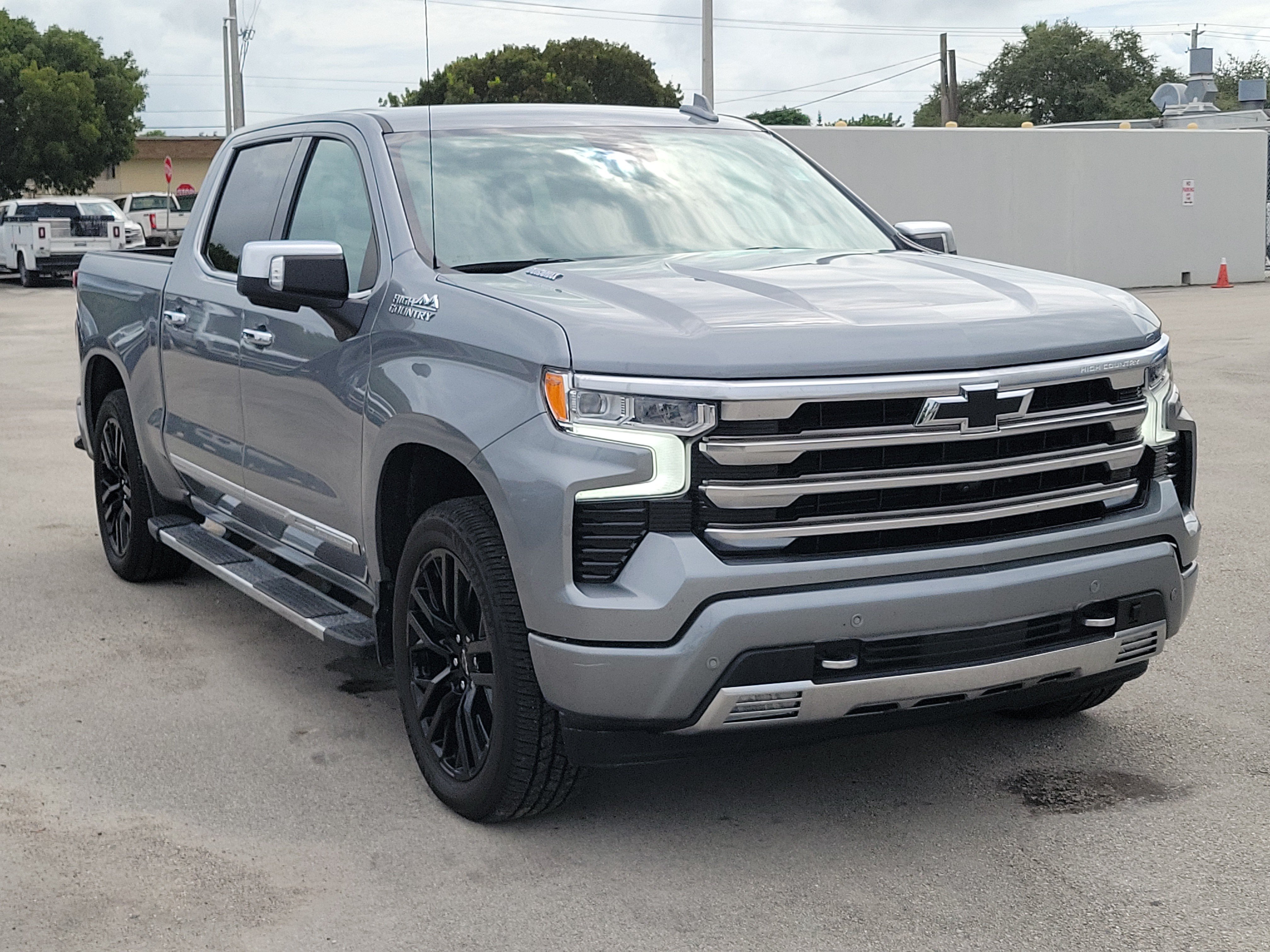 Used 2024 Chevrolet Silverado 1500 High Country AWD/4WD image 3