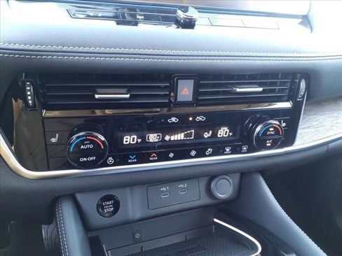 New 2025 Nissan Rogue Platinum w/ Tech Package image 12