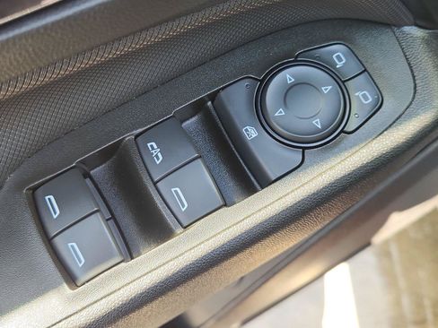 Used 2023 Chevrolet Equinox RS w/ LPO, Floor Liner Package FWD image 22