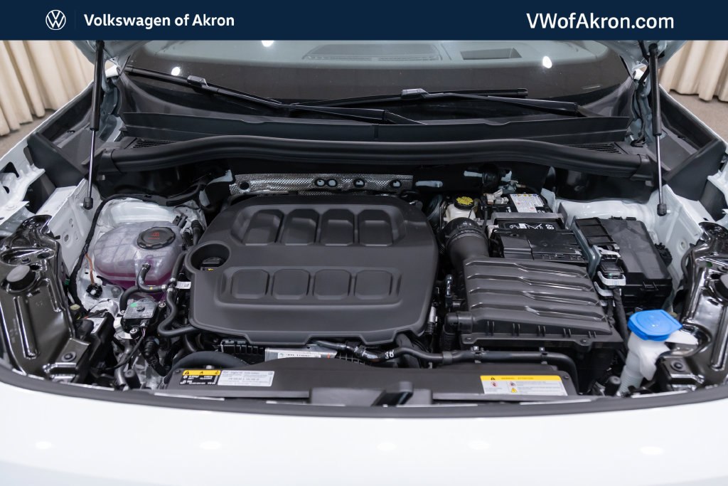 New 2026 Volkswagen Tiguan SE R-Line FWD image 28