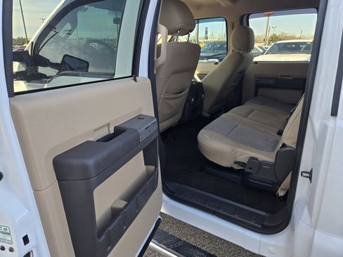 Used 2012 Ford F250 XLT w/ XLT Interior Pkg image 12