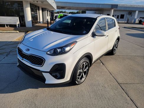 Used 2022 Kia Sportage LX FWD image 1