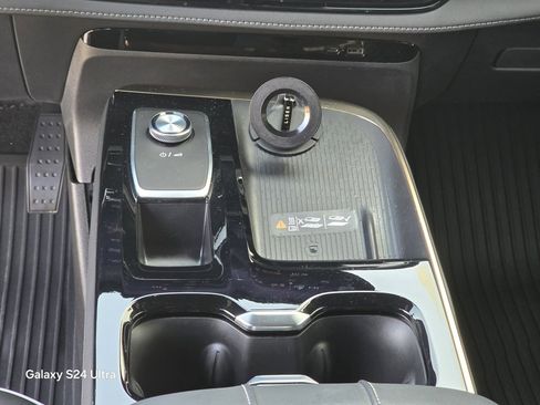 Used 2025 Buick Enclave Avenir w/ Trailering Package, 5000 lbs. image 28