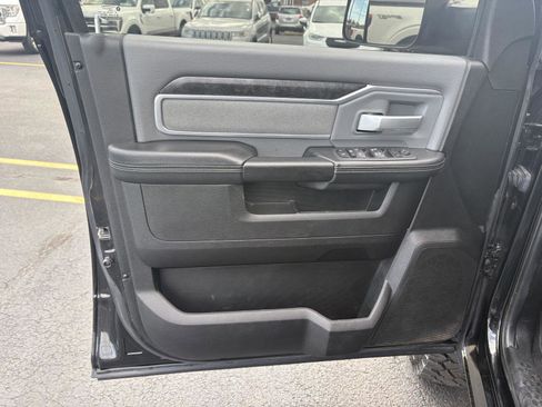 Used 2022 RAM 2500 Big Horn image 3
