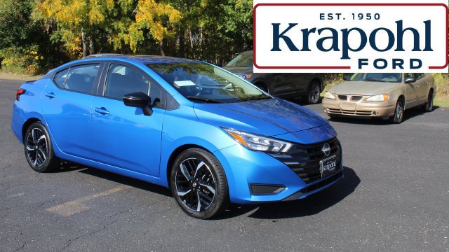 Used 2024 Nissan Versa SR FWD image 1