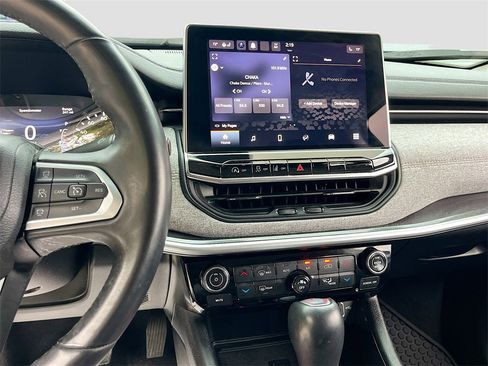 Certified 2022 Jeep Compass 4WD image 14