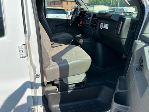 Used 2020 GMC Savana 2500 w/ Driver Convenience Package RWD image 28