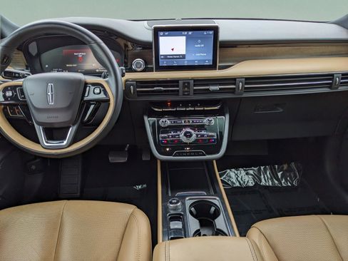 Used 2021 Lincoln Corsair Reserve image 13