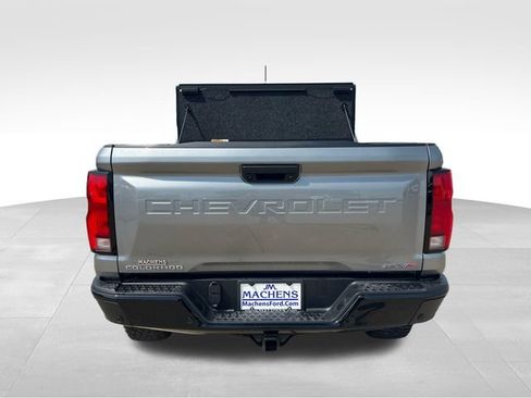 Used 2026 Chevrolet Colorado ZR2 w/ Technology Package AWD/4WD image 6