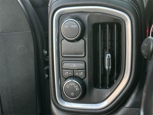 Used 2021 Chevrolet Silverado 1500 LT image 16