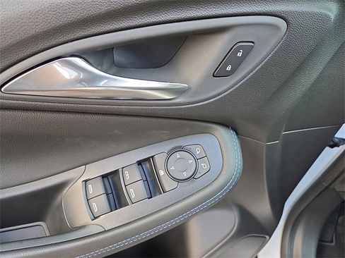 New 2026 Buick Encore GX Sport Touring image 9