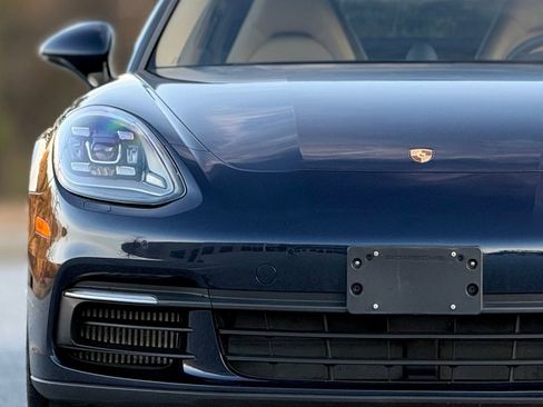 Used 2018 Porsche Panamera 4S image 13