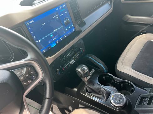 Used 2022 Ford Bronco Wildtrak AWD/4WD image 22