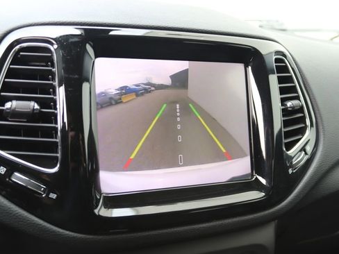 Used 2020 Jeep Compass Limited image 34