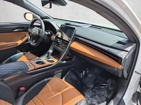 Used 2021 Toyota Avalon XSE FWD image 22