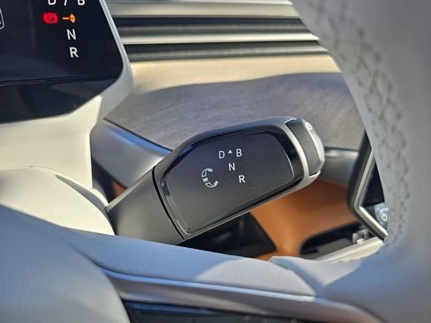 New 2025 Volkswagen ID. Buzz 1st Edition image 11