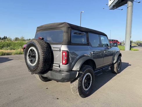 Used 2023 Ford Bronco Outer Banks w/ Sasquatch Package AWD/4WD image 8