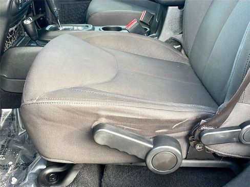 Used 2017 Jeep Wrangler Unlimited Sport w/ Dual Top Group image 18