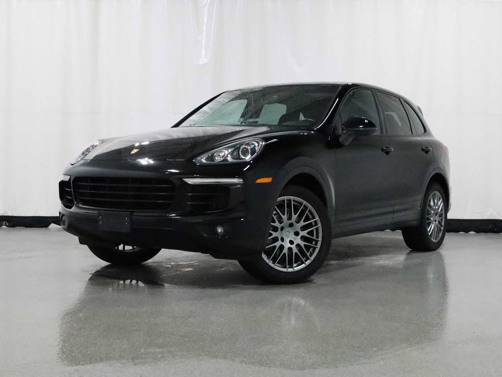 Used 2017 Porsche Cayenne S AWD/4WD image 1