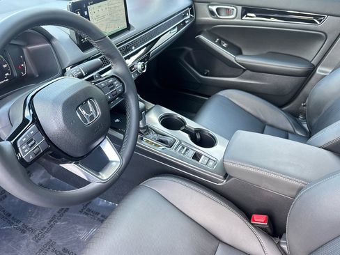Used 2025 Honda Civic Sport image 9