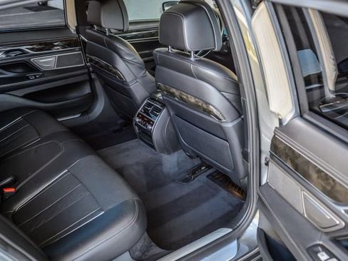 Used 2016 BMW 740i image 43