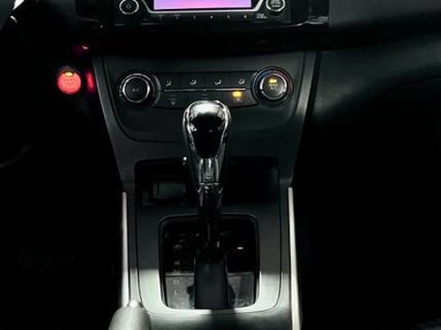 Used 2017 Nissan Sentra SV FWD image 25