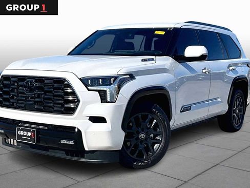 Used 2025 Toyota Sequoia Platinum image 1