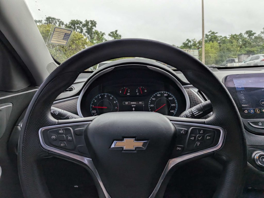 Used 2022 Chevrolet Malibu LS FWD image 18