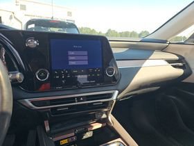 Used 2024 Lexus RX 350 AWD image 2