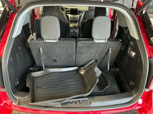 Used 2021 Ford Explorer XLT w/ Equipment Group 202A RWD image 20