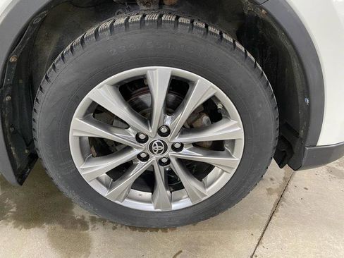 Used 2016 Toyota RAV4 Limited image 9